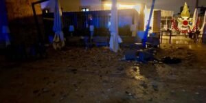Palermo. Vigili del fuoco a lavoro da ieri pomeriggio e fino a stamane a causa del maltempo
